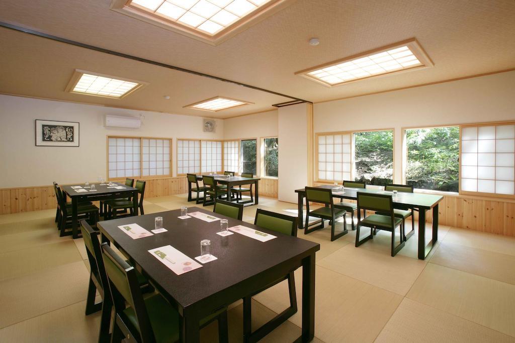Ichikawa Bekkan Seikanso 시부카와 외부 사진